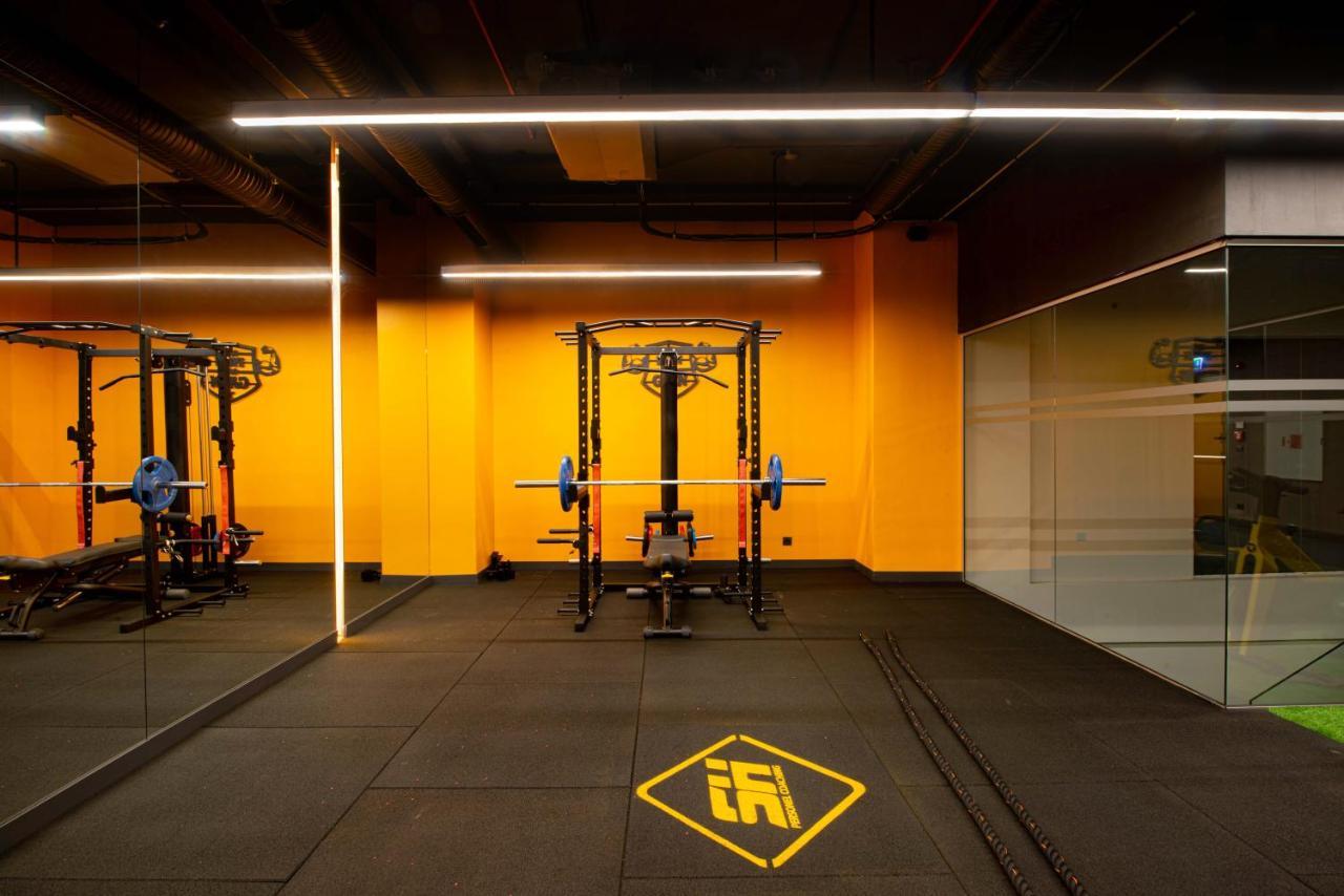 The Craton Hotel Sisli Istanbul Exterior foto The gym at the headquarters of the National Football League in New York City