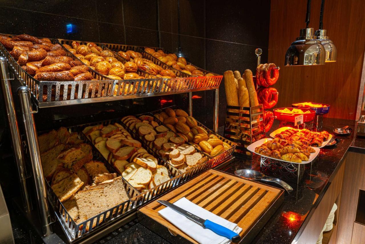 The Craton Hotel Sisli Istanbul Exterior foto A bread station at a buffet