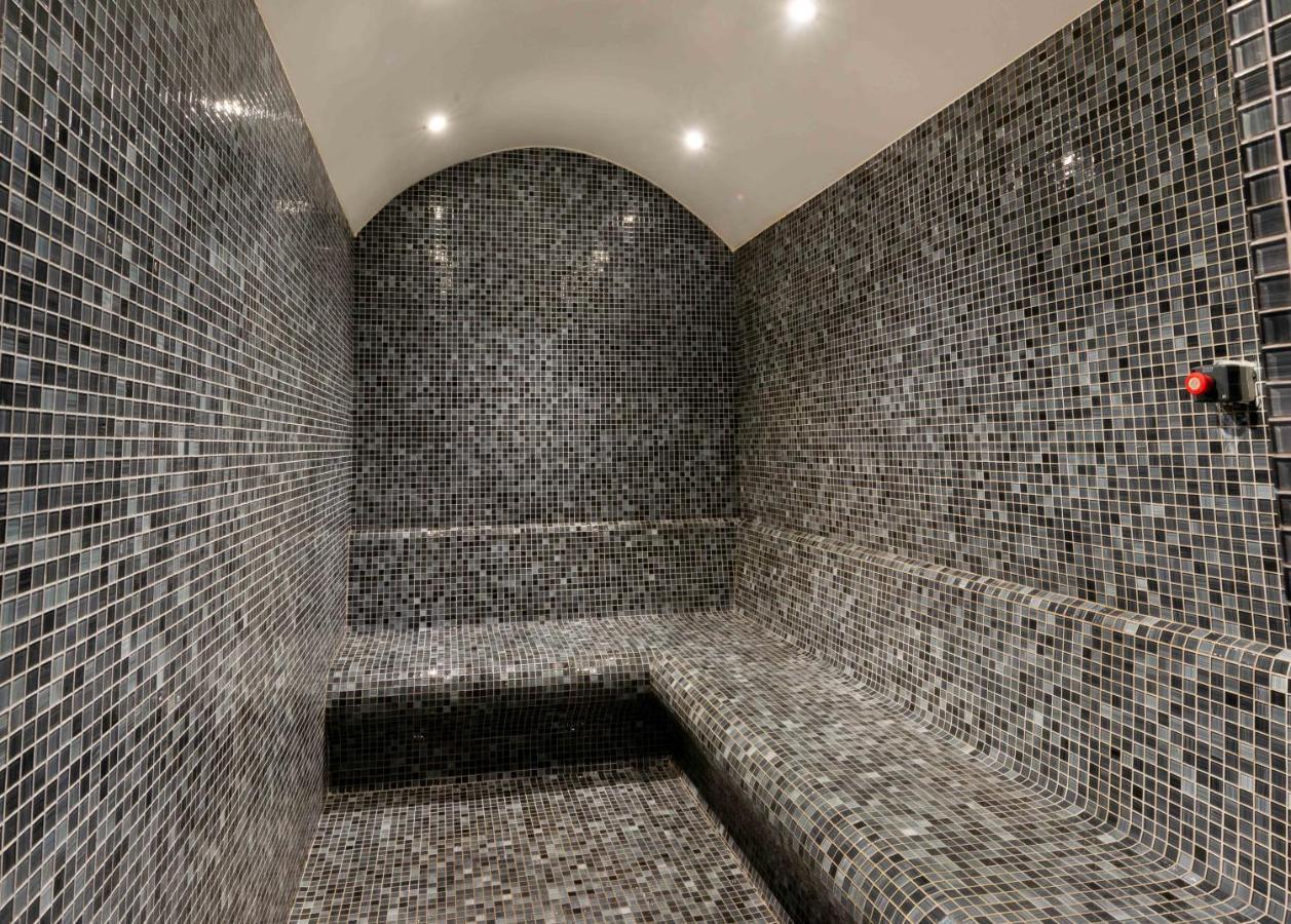 The Craton Hotel Sisli Istanbul Exterior foto Turkish bath in the hotel